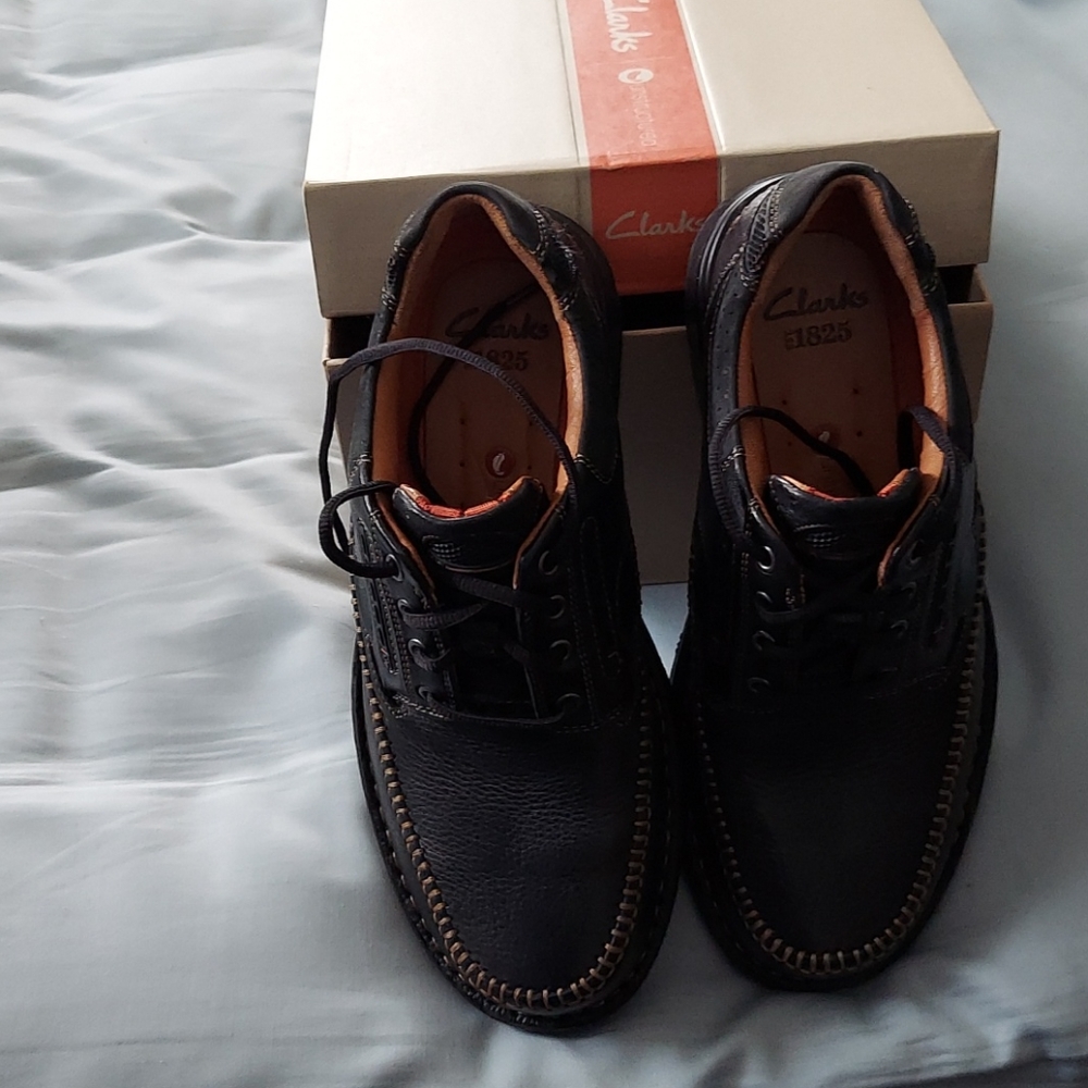 Clarks Unstructured Size 7 Unstructured. - image 1